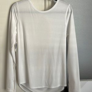 *BRAND NEW* Women’s Long Sleeve Shirt. White. Size M.